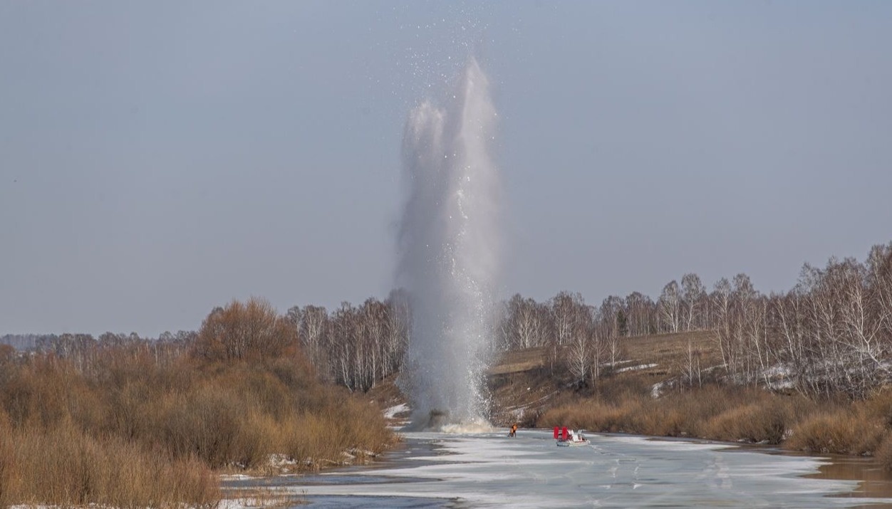 лед тронулся на реке