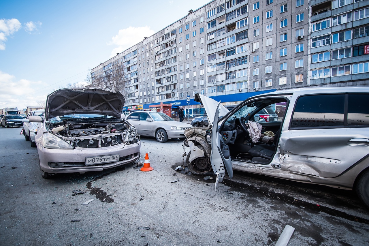 Происшествия новосибирск вчера и сегодня. Фото аварий автомобилей.