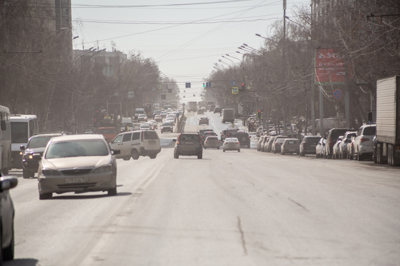 Сиб город. Новосибирск дороги. Снегопад на трассе. Штормовое предупреждение.