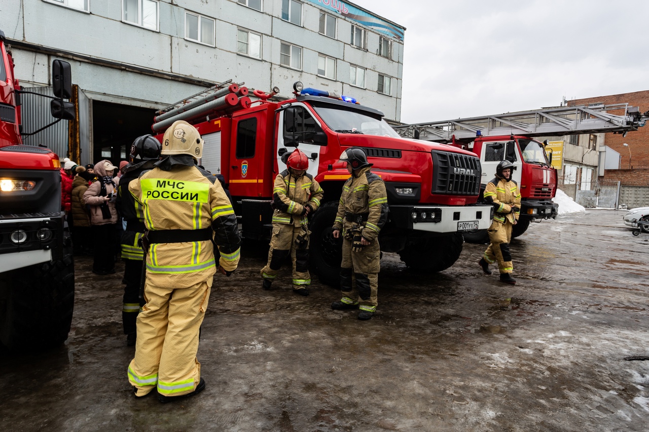 В Новосибирске из горящей больницы №3 эвакуировали около 70 пациентов