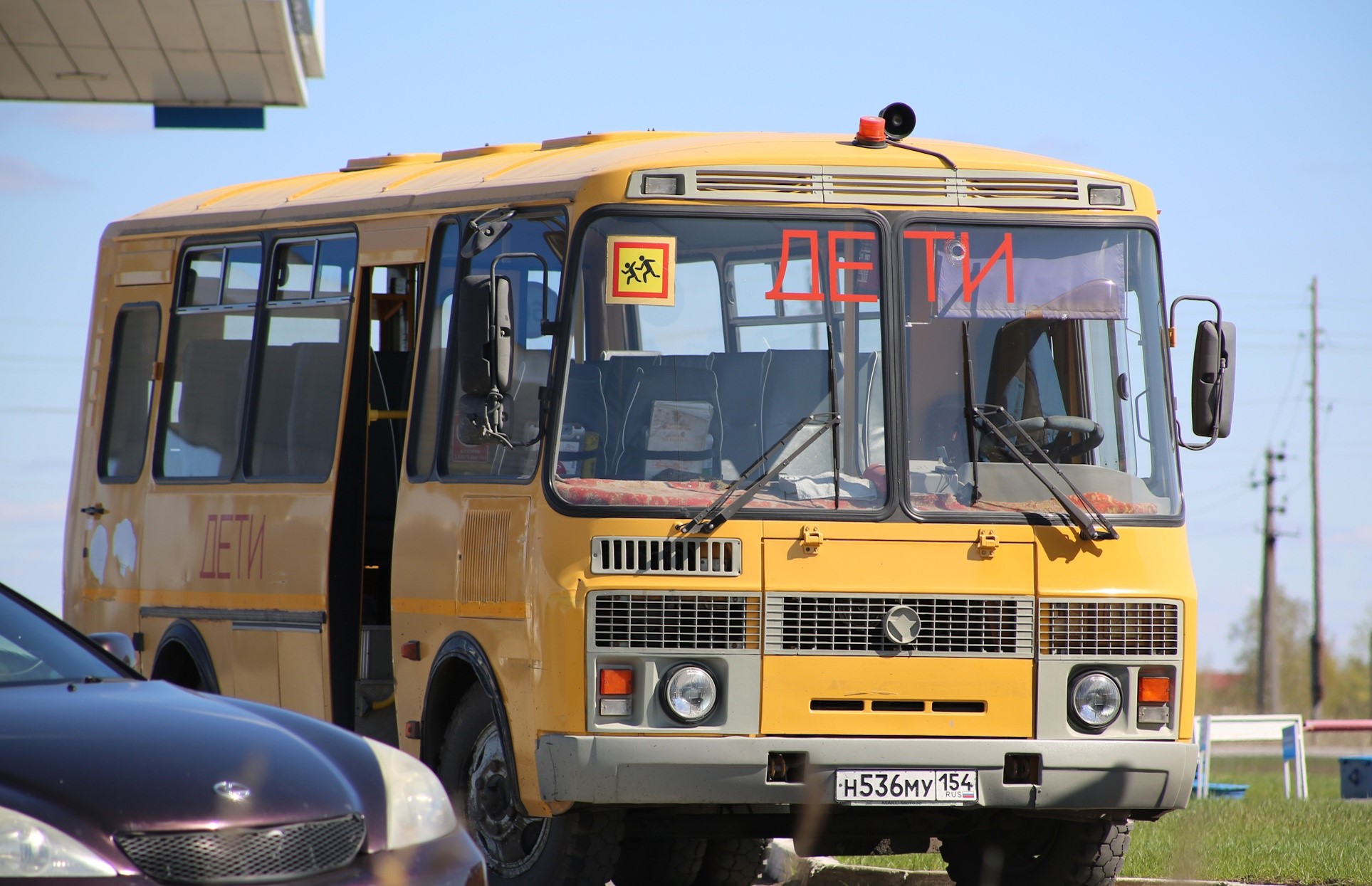 В Новосибирской области ГИБДД с 14 августа проверяет школьные автобусы