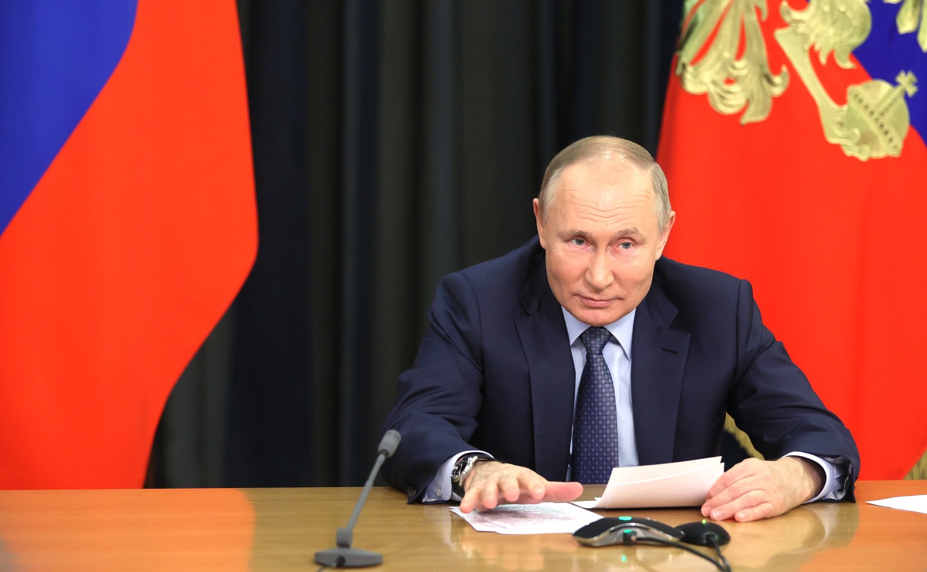 Путинская выплата 10 000 рублей в декабре-2021: президент пообещал  россиянам деньги к Новому году