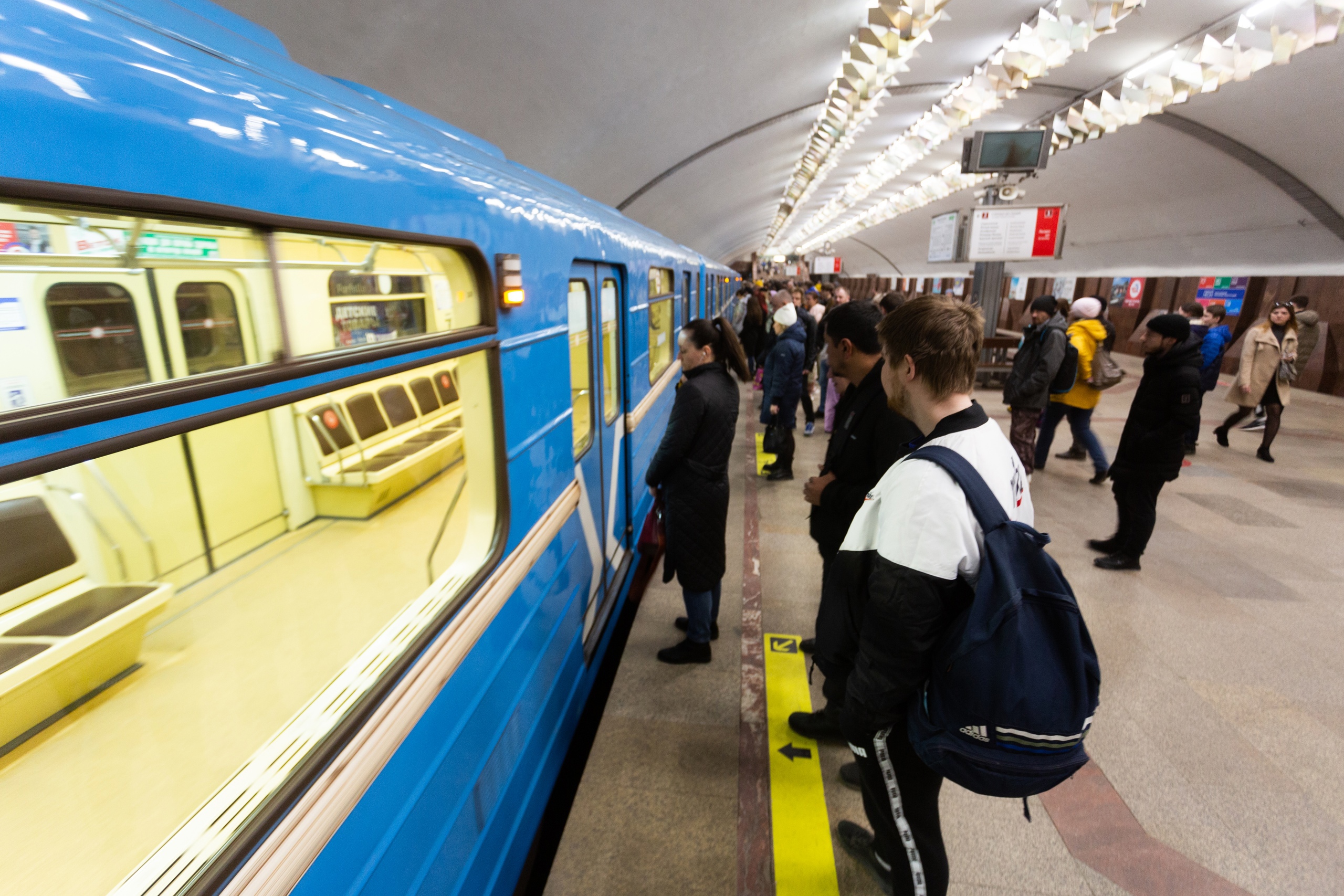 Метро Новосибирска продлит время работы в новогоднюю ночь