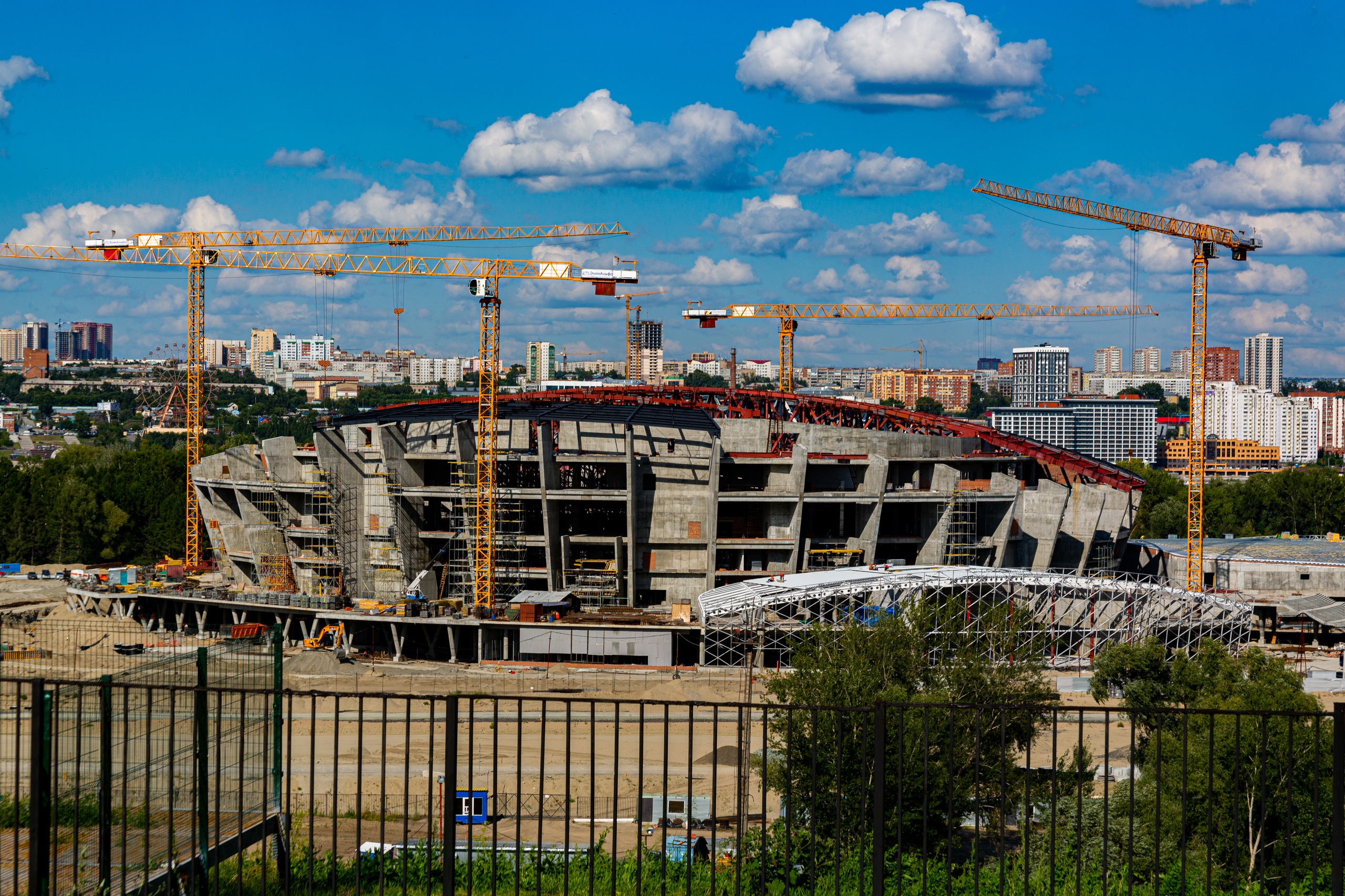 Фото новосибирска 2023. Новосибирск ледовая Арена 2022. Новосибирск Арена ход строительства 2022. Манжерок стройка 2022. Стройка ЛДС Россия.