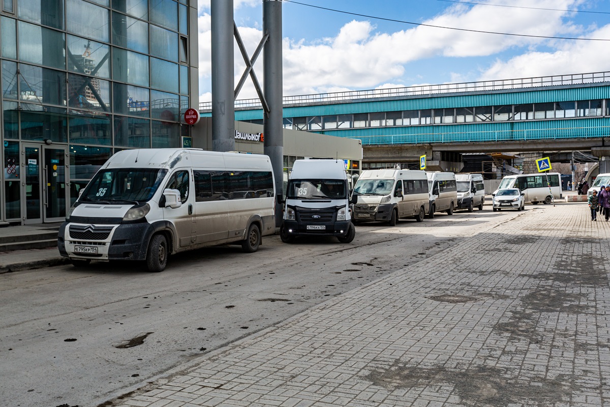 В Новосибирске мэрия объяснила проблемы с маршрутками до Академгородка