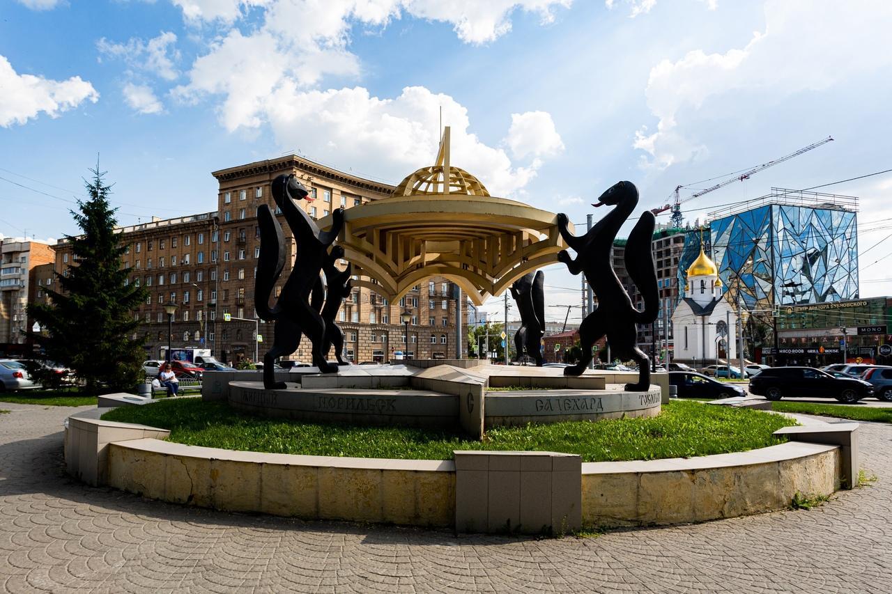 Памятники в Новосибирске