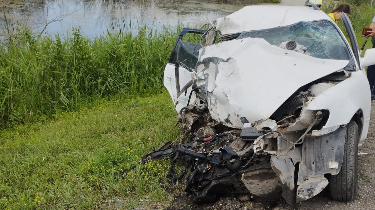 В Новосибирской области водитель Toyota Corolla погиб в результате ДТП на  федеральной трассе