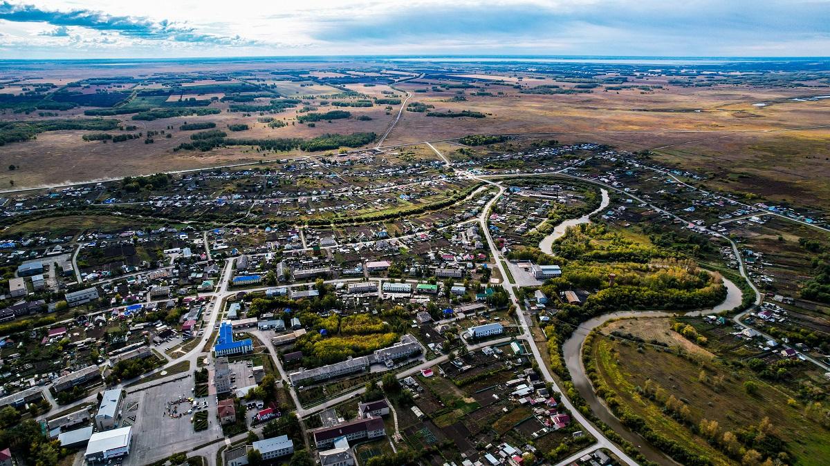 Женщина и мужчина замерзли насмерть на снегу в новосибирском селе Цветники