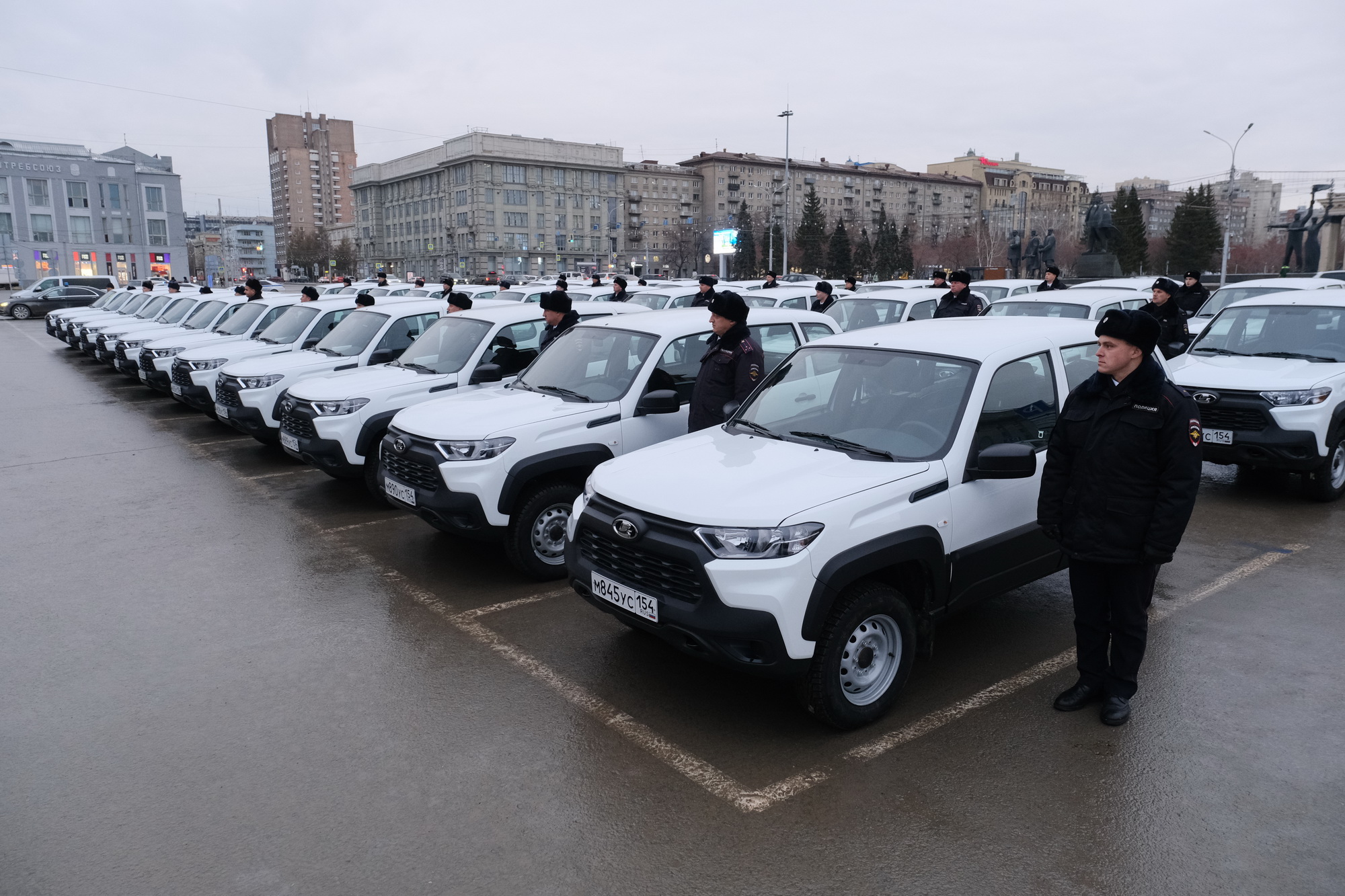 Участковые из районов Новосибирской области получили новые служебные авто